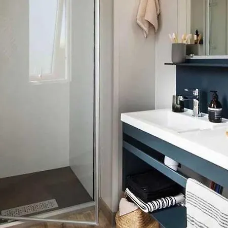 3 Etoiles - Piscine - Ccbbhdi